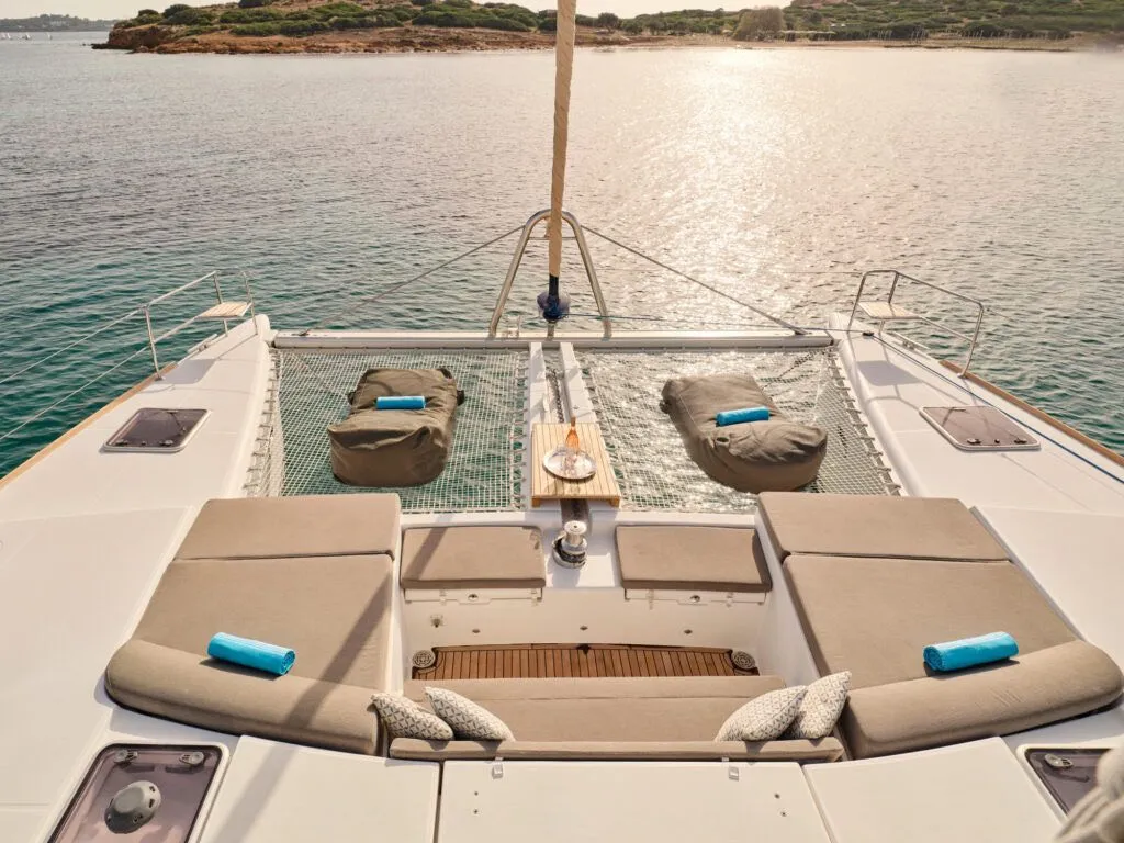 Enjoy sailing around Crete